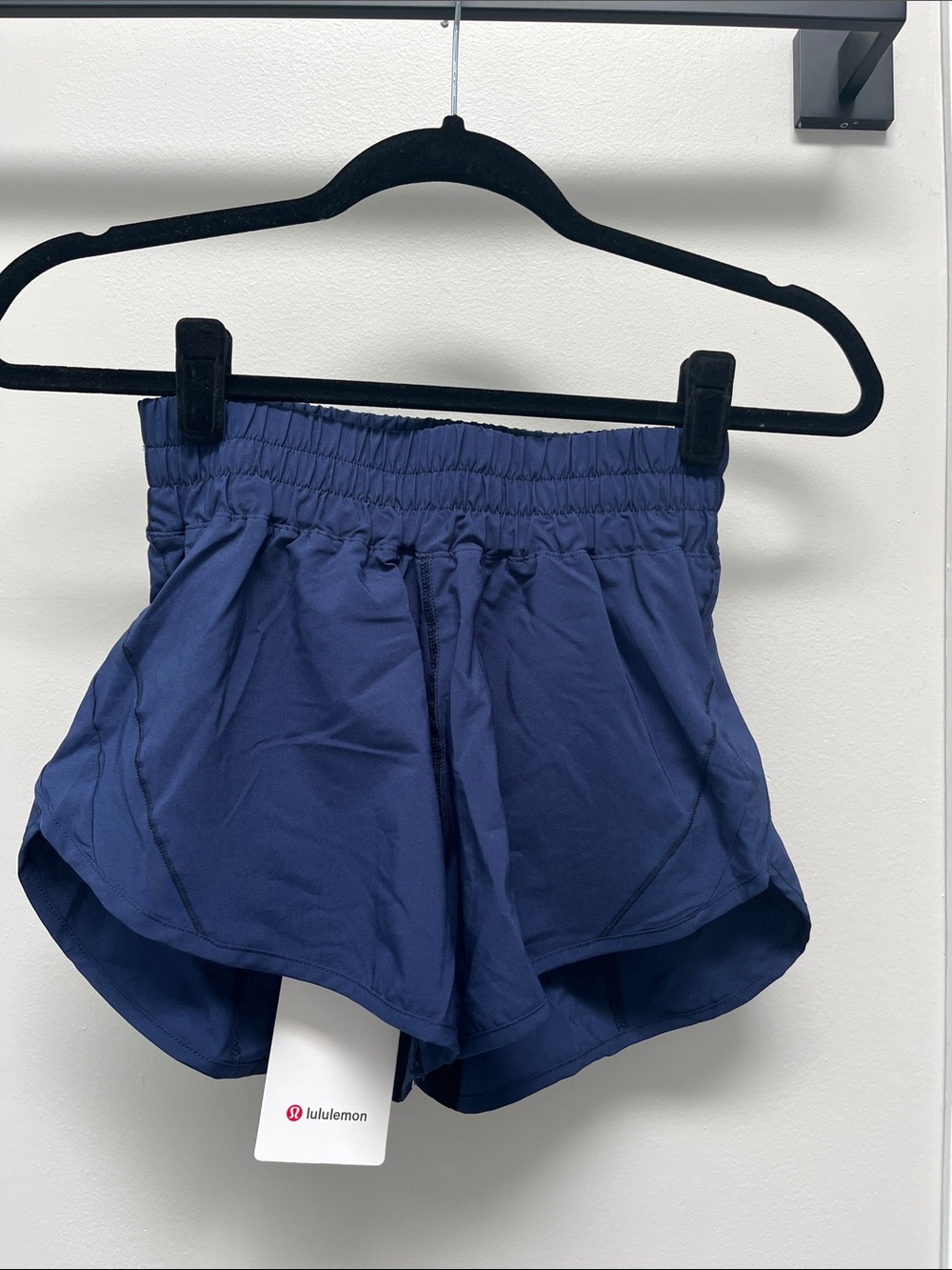 lululemon athletica Women's Navy Blue Athletic Shorts size 4